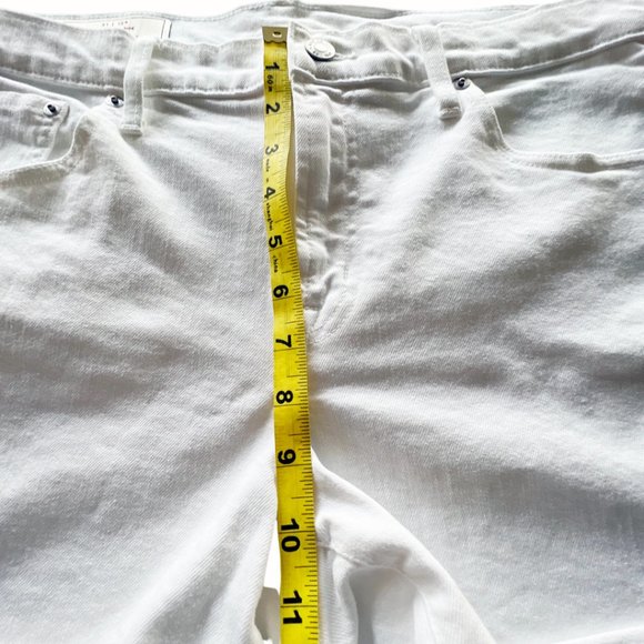 🌸4/$50🌸 NWOT Gap 5" Mid Rise Denim Shorts with Washwell - Picture 14 of 16